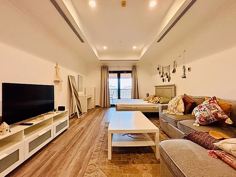 Luxury Fully Furnished Studio for Sale | Porto Arabia, The Pearl-Qatar - Photo 3