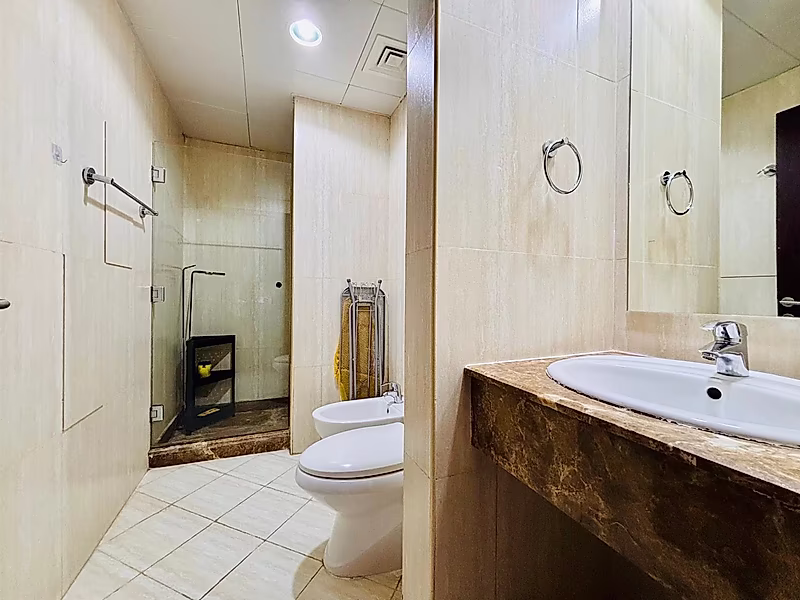 Luxury Fully Furnished Studio for Sale | Porto Arabia, The Pearl-Qatar - Photo 8