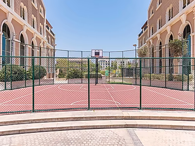 BILLS INCLUDED | FULLY EQUIPPED STUDIO | PEARL
