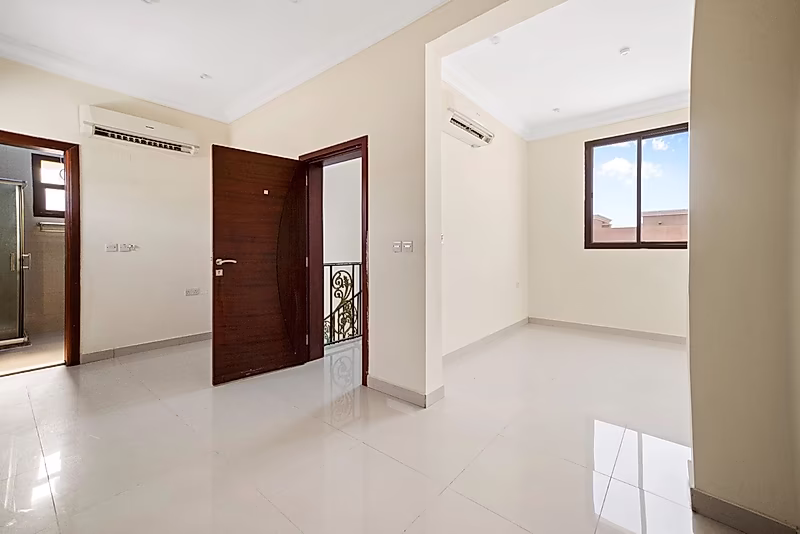 SPACIOUS 5BR COMPOUND VILLA WITH GREAT AMENITIES - Photo 16
