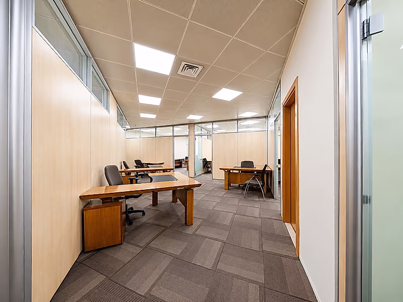 Premium Fully Furnished Office in West Bay | All Bills Included | Ready for Immediate Occupancy - Photo 2