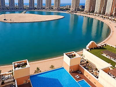 HIGH ROI BEACHFRONT 1 BEDROOM TENANTED PEARL