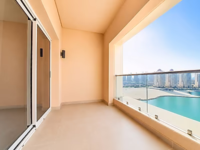 HIGH ROI BEACHFRONT 1 BEDROOM TENANTED PEARL