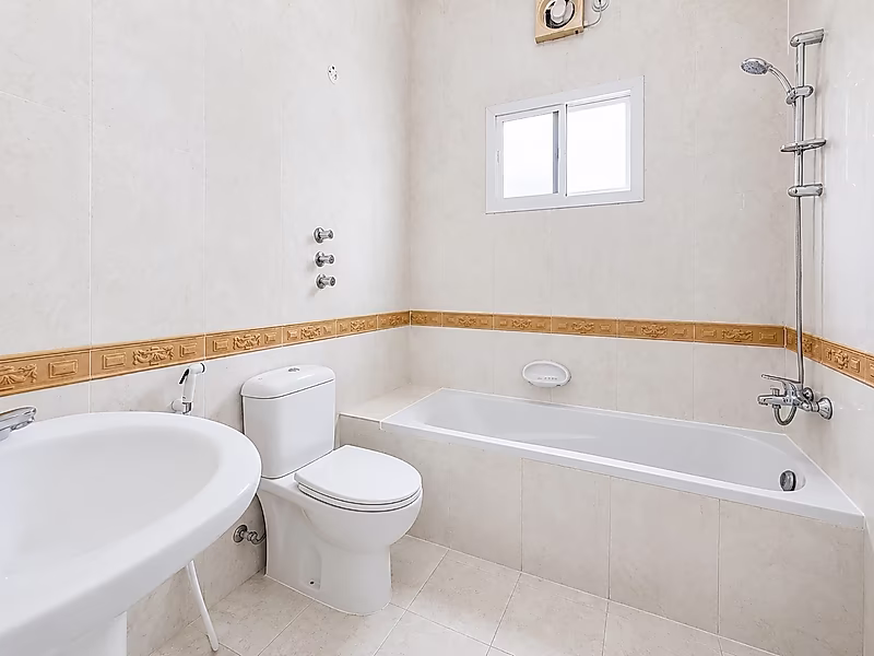 5 BEDROOMS + MAID  STANDALONE VILLA IN PRIME LOCATION - Photo 6