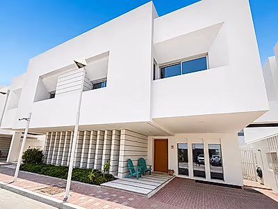 1 MONTH FREE! - MODERN 5BR FAMILY COMPOUND VILLA