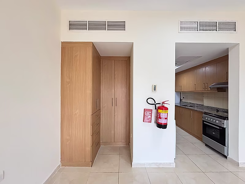 AMAZING STUDIO | BILLS INCLUDED | BEST PRICE - Photo 8