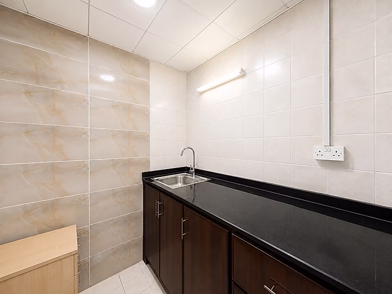 Command the Entire Floor | 638 SQM of Premium Office Space | Fully Furnished | West Bay - Photo 11