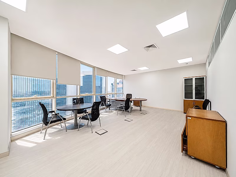 Command the Entire Floor | 638 SQM of Premium Office Space | Fully Furnished | West Bay - Photo 13