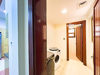 FAMILY COMPOUND | 5BR+MAID VILLA | SEMI-FURNISHED