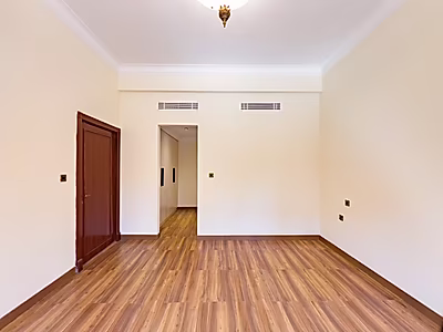 FAMILY COMPOUND | 5BR+MAID VILLA | SEMI-FURNISHED