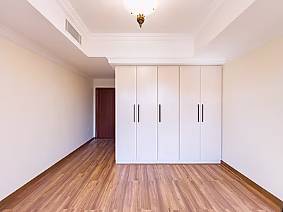 FAMILY COMPOUND | 5BR+MAID VILLA | SEMI-FURNISHED