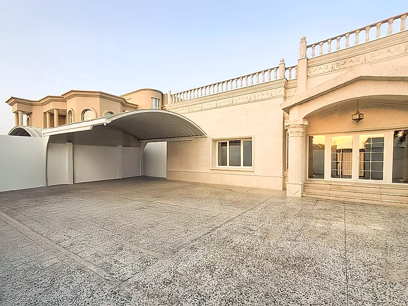 Exceptional Standalone Villa in Excellent Condition | Priced at Land Value | 1,120 SQM Plot | Prime Al Duhail - Photo 2