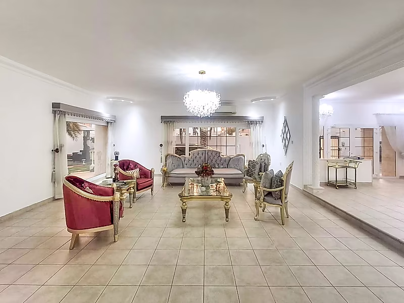 Exceptional Standalone Villa in Excellent Condition | Priced at Land Value | 1,120 SQM Plot | Prime Al Duhail - Photo 5