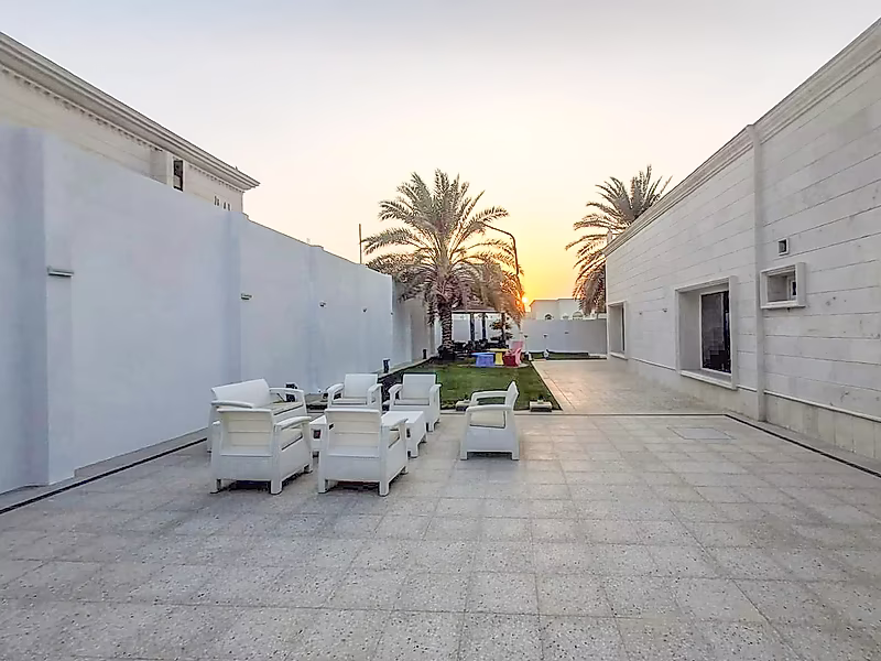 Exceptional Standalone Villa in Excellent Condition | Priced at Land Value | 1,120 SQM Plot | Prime Al Duhail - Photo 8