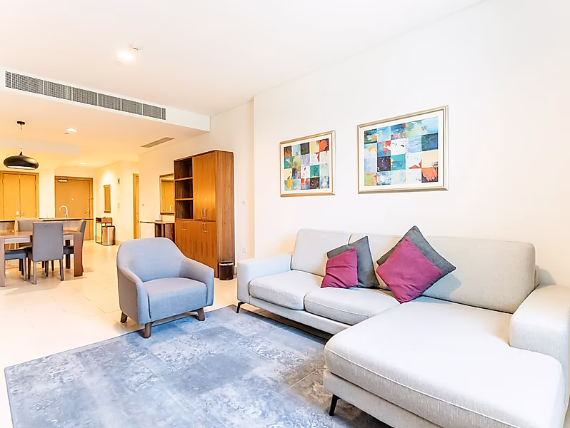 ALL BILLS INCLUSIVE 1BR + OFFICE BEACH ACCESS - Photo 3