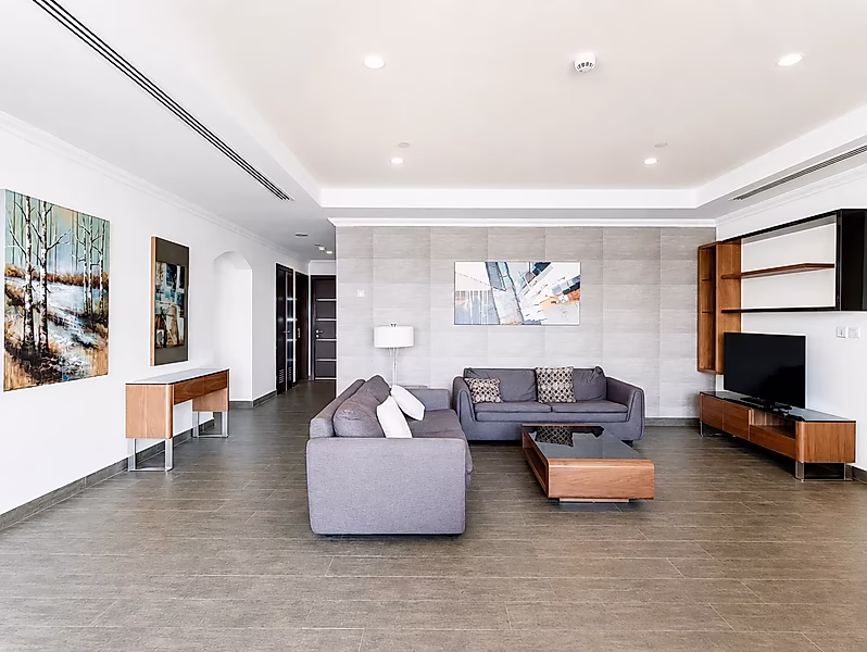 BRIGHT 2 BEDROOM WITH BALCONY AND AMENITIES - Photo 5
