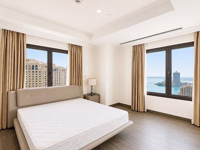 BRIGHT 2 BEDROOM WITH BALCONY AND AMENITIES - Photo 10