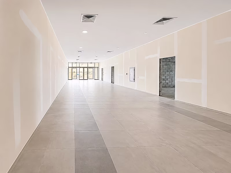 وحدات تجارية للإيجار بمساحات تتراوح من ٢٧ مترًا مربعًا إلى ٦٣٤٨ مترًا مربعًا - Photo 6
