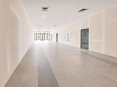 وحدات تجارية للإيجار بمساحات تتراوح من ٢٧ مترًا مربعًا إلى ٦٣٤٨ مترًا مربعًا