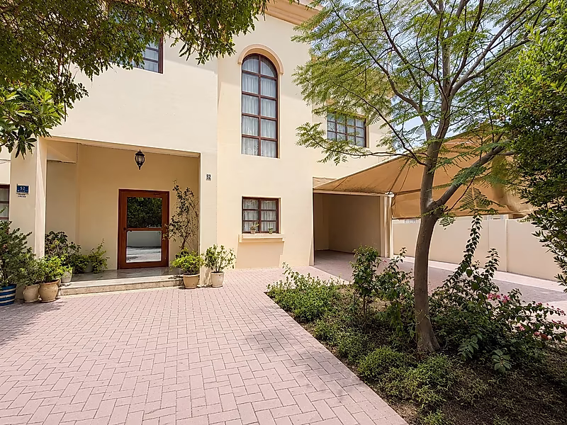 SPACIOUS 3+ MAID VILLA IN DUHAIL WITH PRIVATE GARDEN - Photo 1