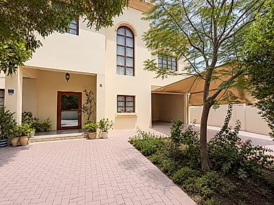 SPACIOUS 3+ MAID VILLA IN DUHAIL WITH PRIVATE GARDEN