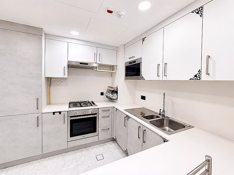 ELEGANT 2 BEDROOMS PLUS MAID WITH BILLS INCLUDED - Photo 6