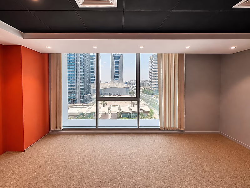 Spacious Office with Partitions | 125 SQM | Lusail Marina - Photo 10