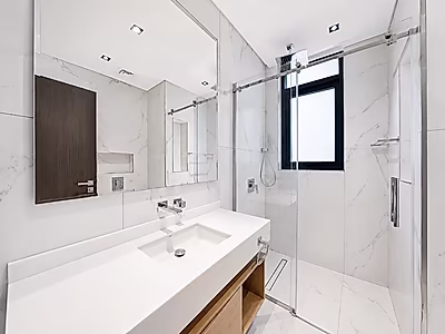 BRAND NEW FF 2 BEDROOM SEA VIEW BILLS INCLUDED