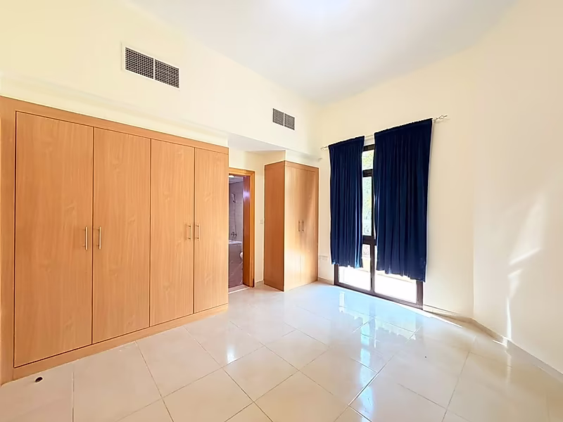 READY 2 BEDROOM SEMI FURNISHED FOX HILLS - Photo 4