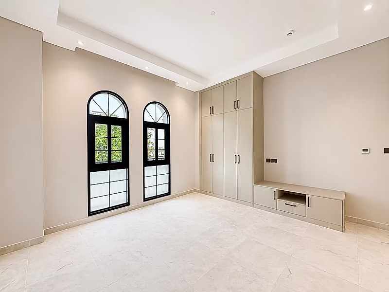 BRAND NEW 1-BEDROOM SEMI-FURNISHED APARTMENT | FOX HILLS - Photo 2