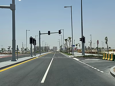 أرض سكنية للبيع خلفها حديقة | 400 متر | حزوم لوسيل المرحلة الأولى | تملك حر