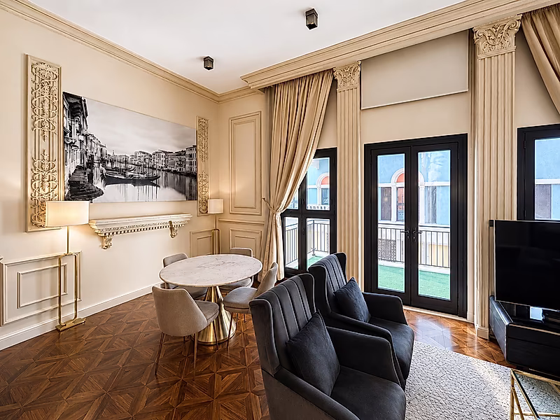 Fully Furnished 2 Bedrooms | Canal View | Qanat Quartier - Photo 2