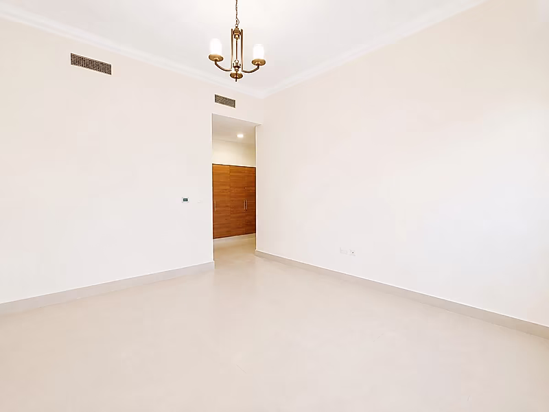 SPACIOUS 3 BEDROOM PENTHOUSE | BILLS INCLUDED - Photo 3