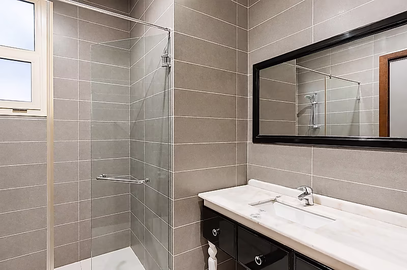 SPACIOUS 3 BEDROOM PENTHOUSE | BILLS INCLUDED - Photo 6