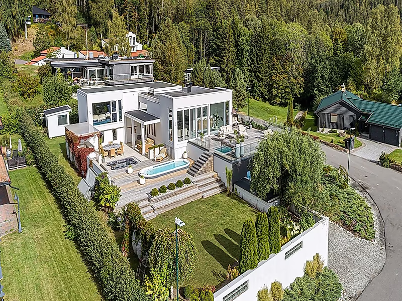 PERLA BIANCA LUXURY VILLA IN WEST OSLO NORWAY - Photo 1