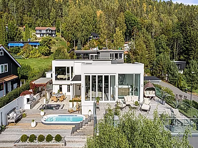 PERLA BIANCA LUXURY VILLA IN WEST OSLO NORWAY