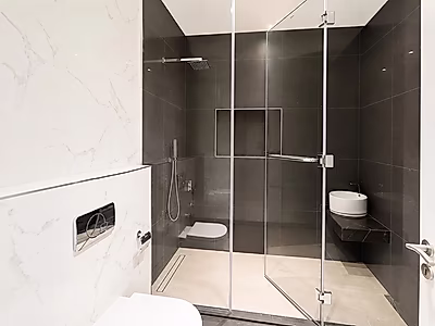 Bills inc! Sophisticated 3BR plus Maid with Modern Elegance