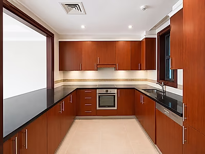 MARINA VIEW 2 BEDROOMS TOWNHOUSE FOR RENT