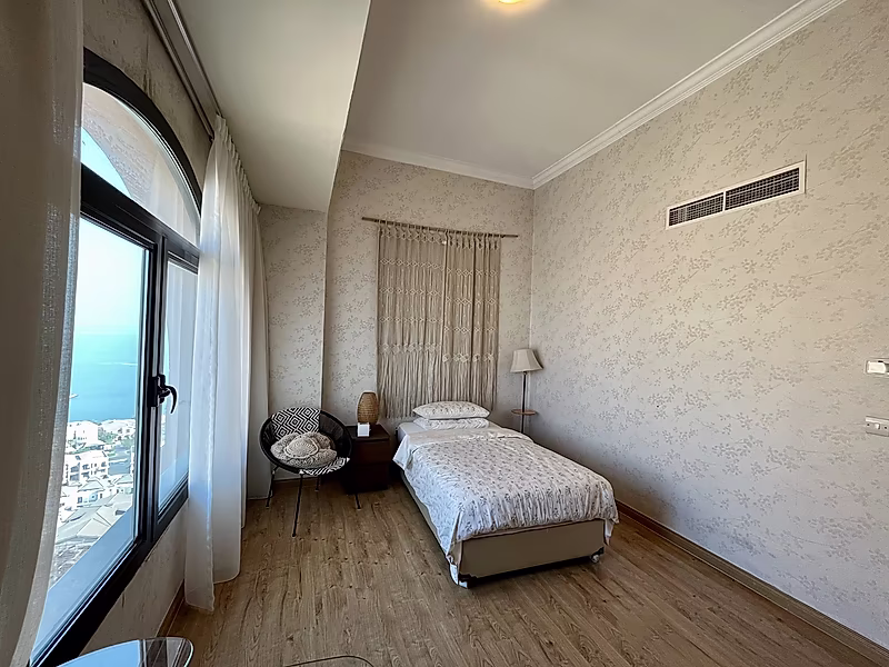 UPGRADED 2 BEDROOMS WITH MARINA VIEW - Photo 6