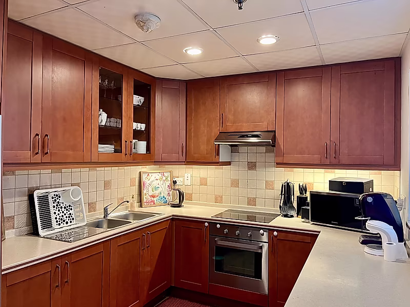 UPGRADED 2 BEDROOMS WITH MARINA VIEW - Photo 20