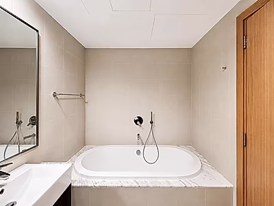 BILLS INCL | 1 + OFFICE WITH BEACH ACCESS | PEARL