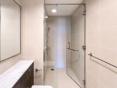 BILLS INCL | 1 + OFFICE WITH BEACH ACCESS | PEARL