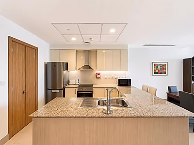 BILLS INCL | 1 + OFFICE WITH BEACH ACCESS | PEARL
