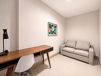BILLS INCL | 1 + OFFICE WITH BEACH ACCESS | PEARL