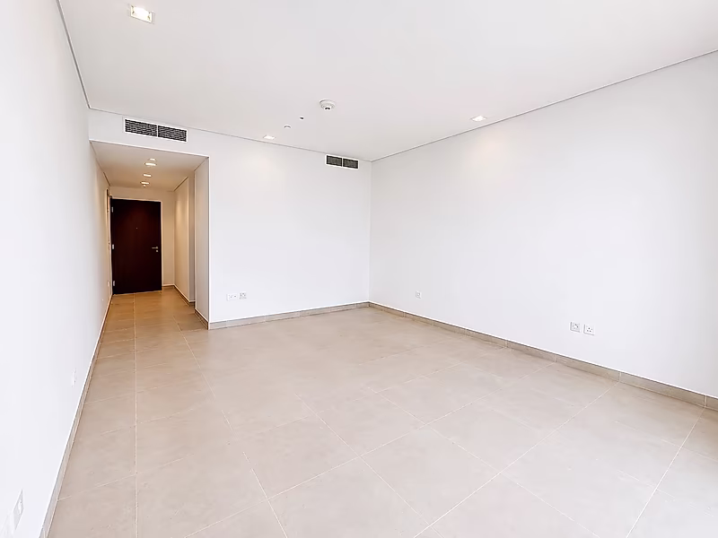 1 BEDROOM SEA VIEW IN PRESTIGIOUS TOWER - Photo 2