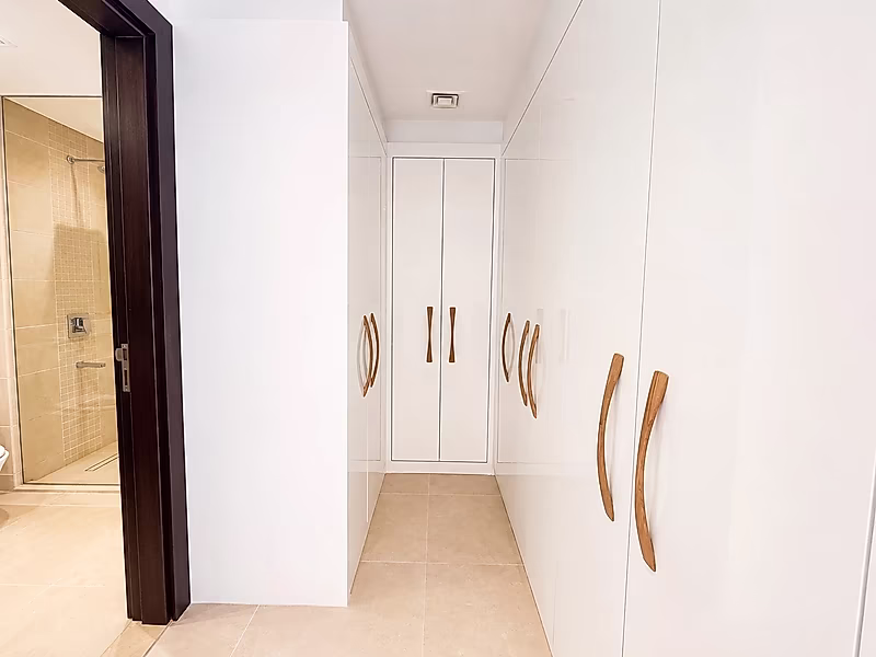 1 BEDROOM SEA VIEW IN PRESTIGIOUS TOWER - Photo 4
