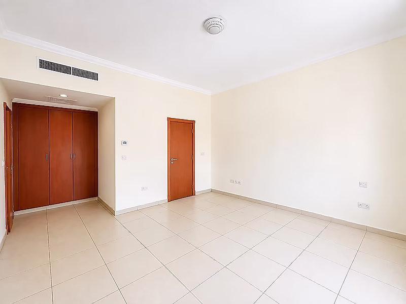Exclusive 1-Bedroom Apartment for Sale | High Floor | Sea, Marina & West Bay Views | Porto Arabia - Photo 5