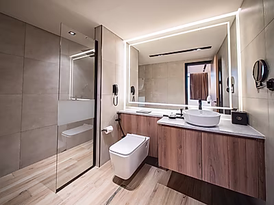 BEST DEAL 2 BEDROOM 5 STAR HOTEL LUSAIL