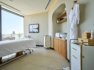 BEST DEAL 2 BEDROOM 5 STAR HOTEL LUSAIL