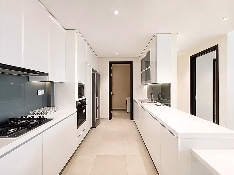 STUNNING SEA VIEW 2 BEDROOM + MAID ROOM - Photo 8
